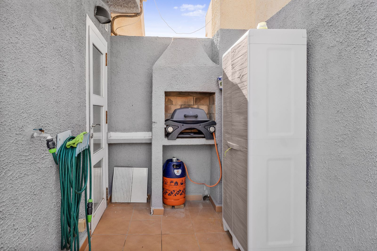 For sale - 2 Bedroom 2 Bathroom House - Townhouse in Torrevieja - La Mata  - Alicante