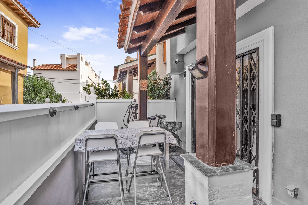 For sale - 2 Bedroom 2 Bathroom House - Townhouse in Torrevieja - La Mata  - Alicante