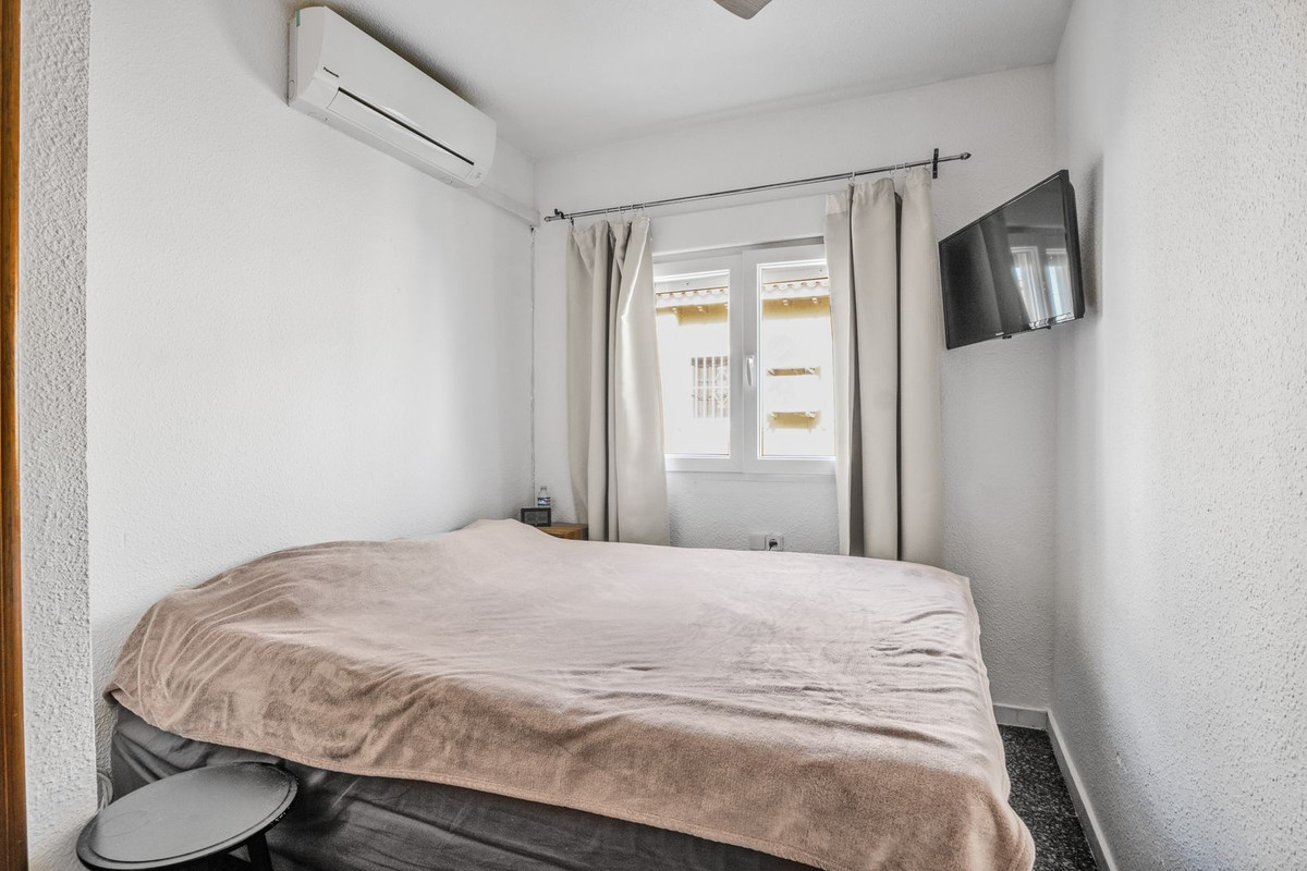 For sale - 2 Bedroom 2 Bathroom House - Townhouse in Torrevieja - La Mata  - Alicante