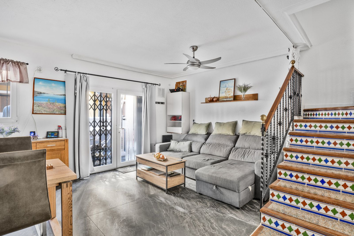 For sale - 2 Bedroom 2 Bathroom House - Townhouse in Torrevieja - La Mata  - Alicante