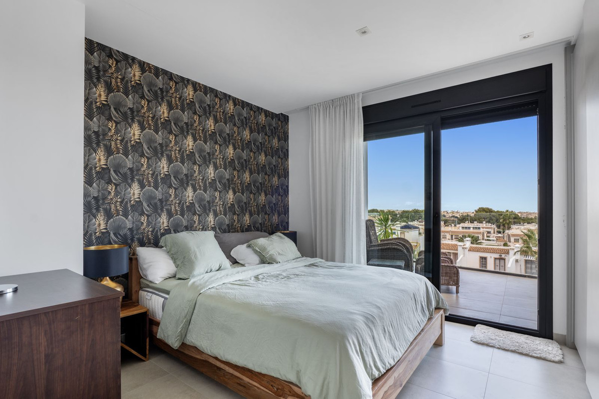 For sale - 3 Bedroom 2 Bathroom Apartment - Penthouse Duplex in Orihuela - Los Dolses  - Alicante