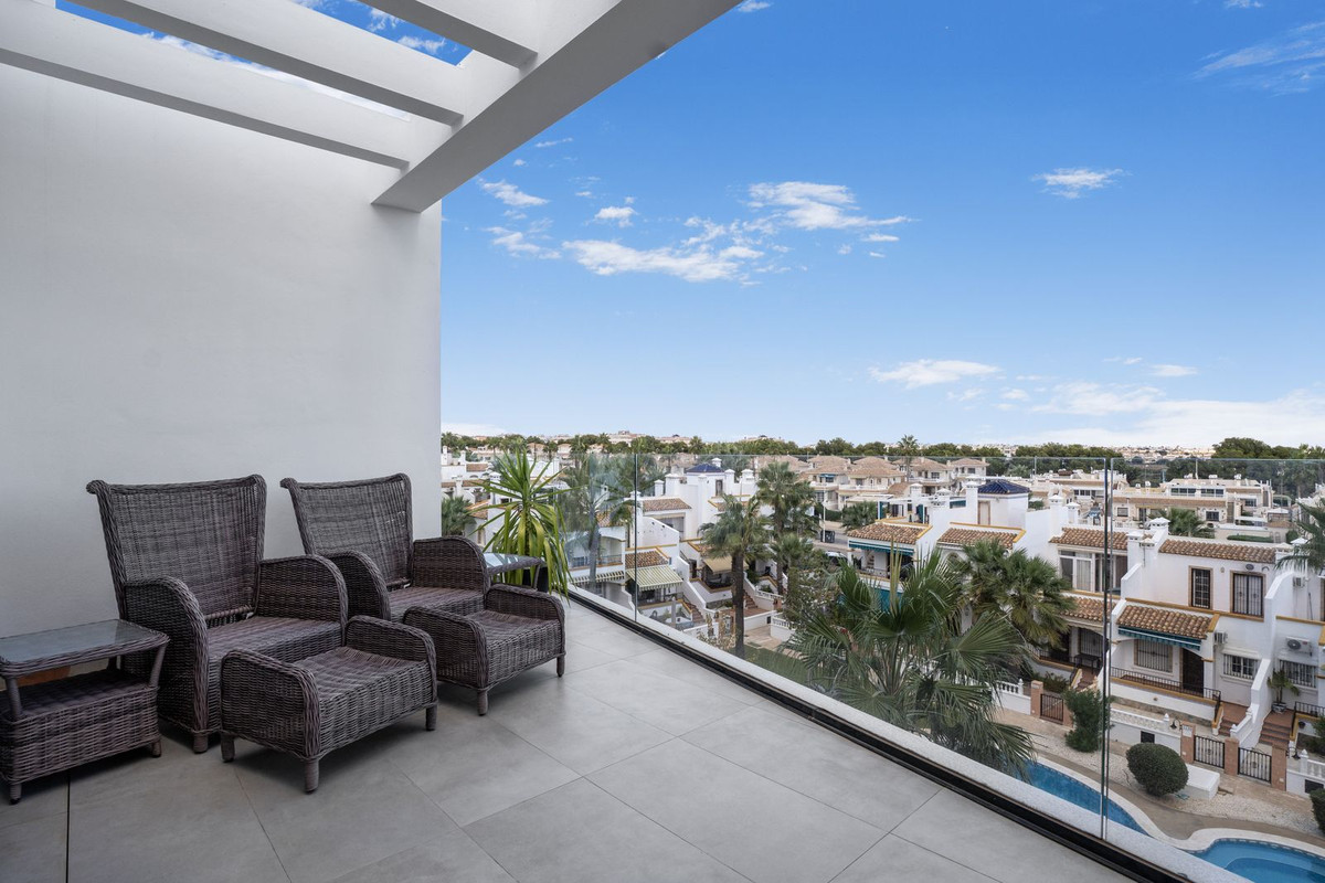 For sale - 3 Bedroom 2 Bathroom Apartment - Penthouse Duplex in Orihuela - Los Dolses  - Alicante