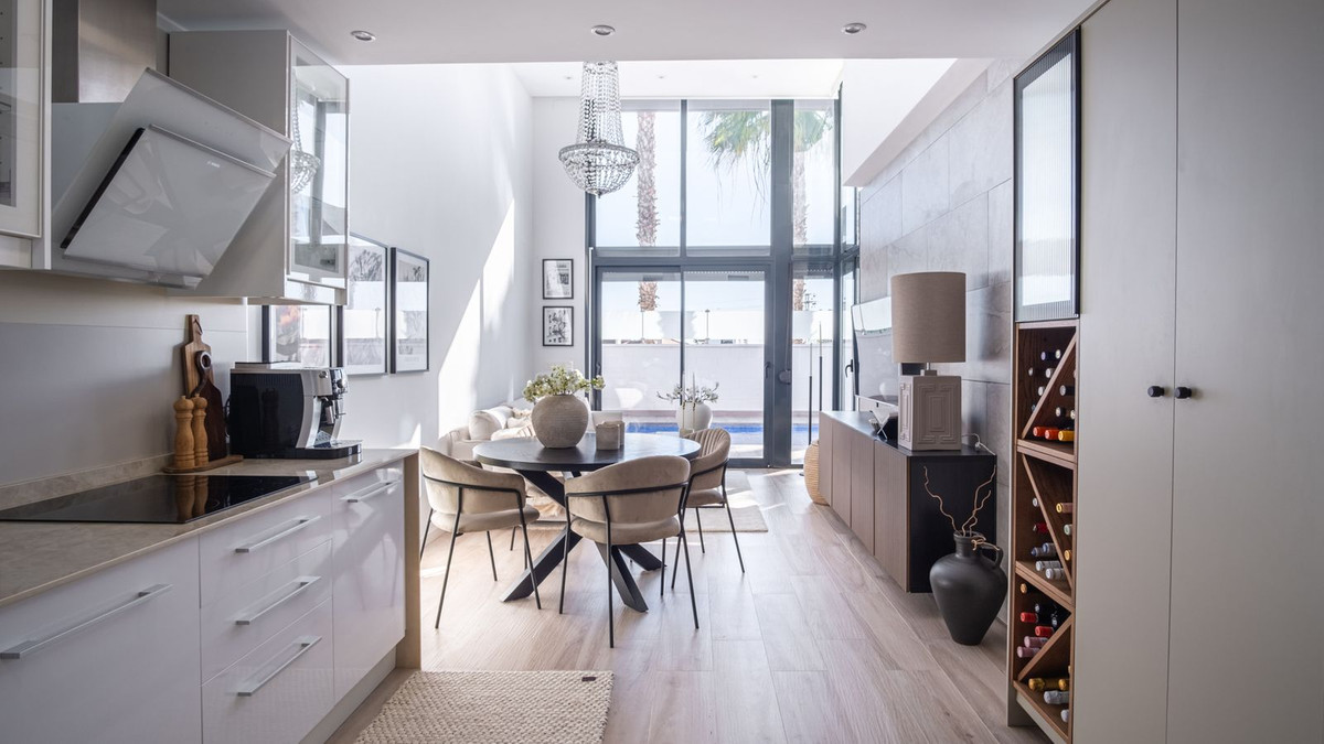 For sale - 3 Bedroom 3 Bathroom House - Detached Villa in Orihuela - Lomas de Cabo Roig  - Alicante