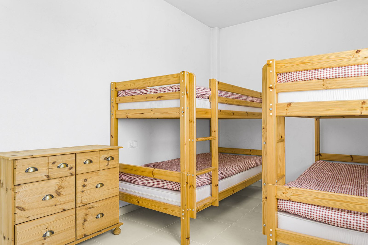 For sale - 3 Bedroom 2 Bathroom House - Detached Villa in Orihuela - Mil Palmeras  - Alicante