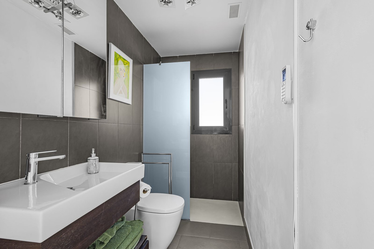 For sale - 3 Bedroom 2 Bathroom Penthouse in Las Ramblas Villamartin - Las Ramblas Golf  - Alicante