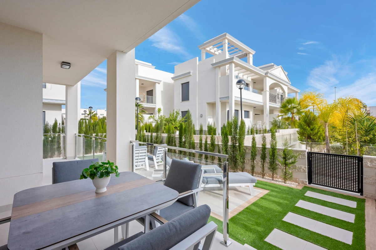 For sale - 2 Bedroom 2 Bathroom Apartment - Ground Floor Apartment in Rojales - Ciudad Quesada  - Alicante