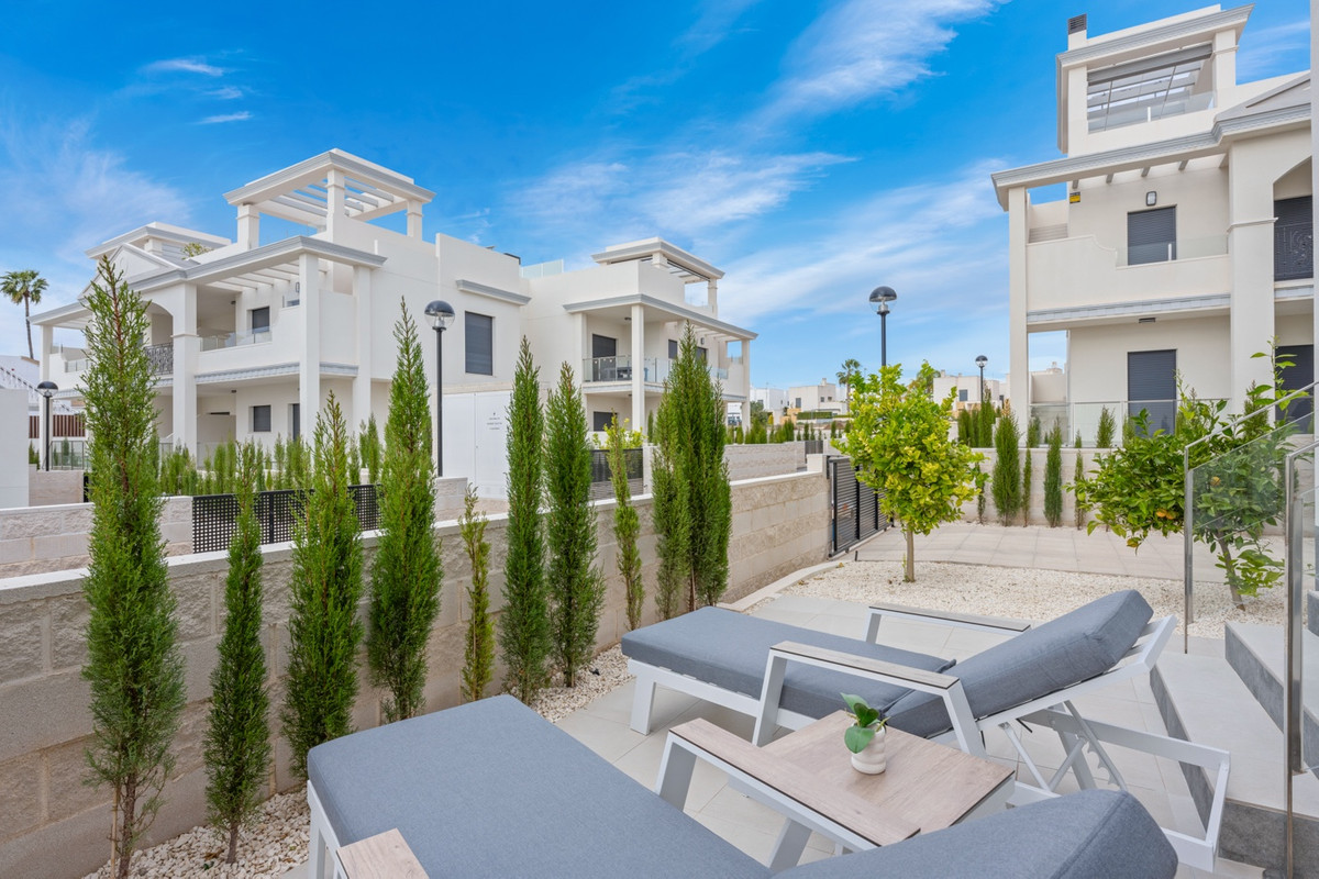 For sale - 2 Bedroom 2 Bathroom Apartment - Ground Floor Apartment in Rojales - Ciudad Quesada  - Alicante