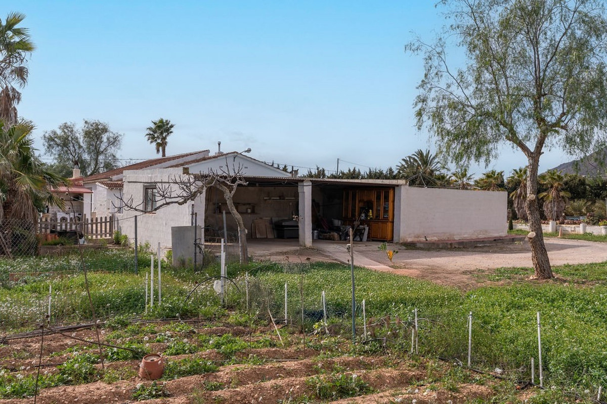 For sale - 3 Bedroom 2 Bathroom House - Finca - Cortijo in Hondón de las Nieves - Hondón de las Nieves Centro  - Alicante