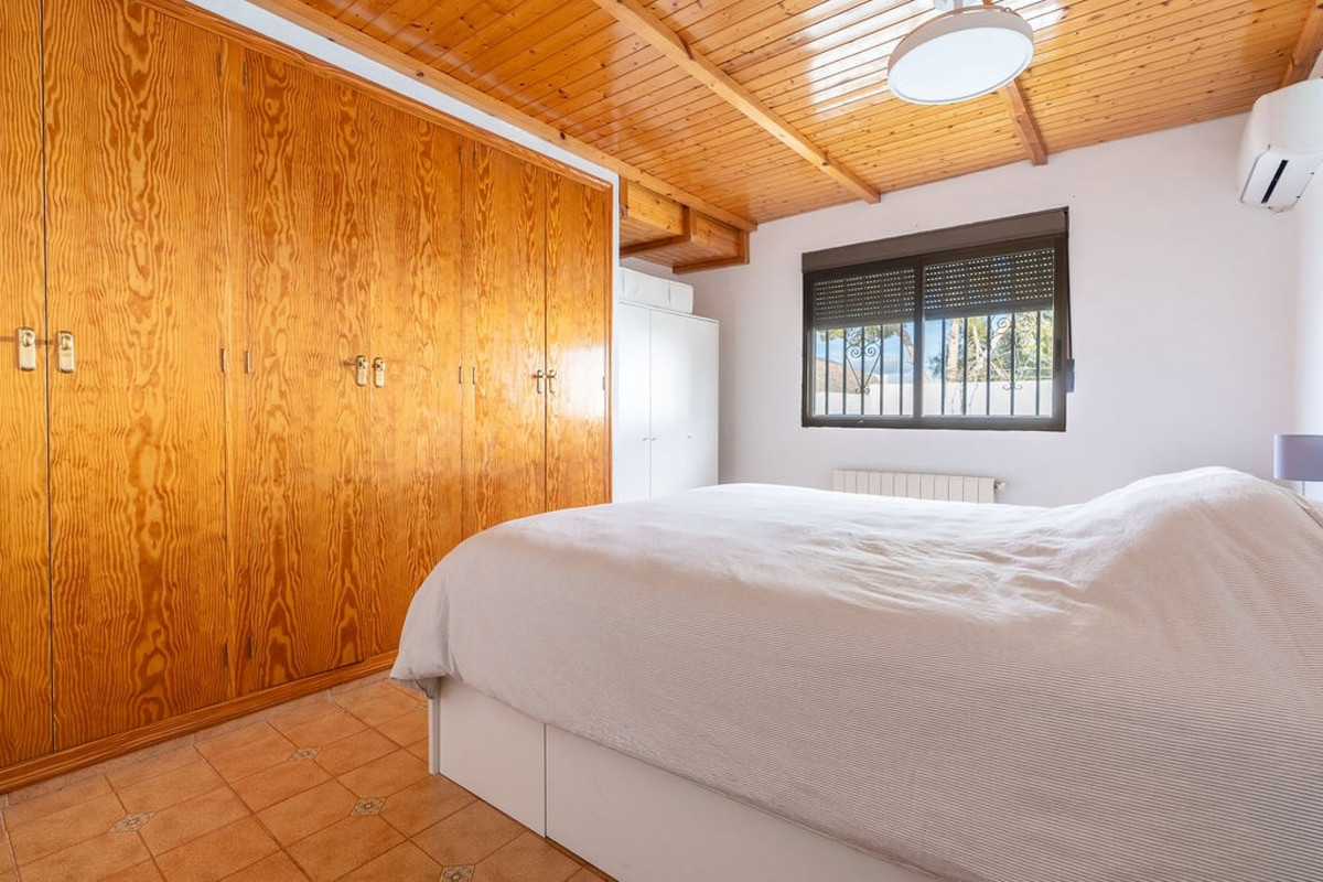 For sale - 3 Bedroom 2 Bathroom House - Finca - Cortijo in Hondón de las Nieves - Hondón de las Nieves Centro  - Alicante