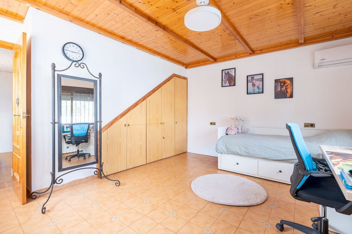 For sale - 3 Bedroom 2 Bathroom House - Finca - Cortijo in Hondón de las Nieves - Hondón de las Nieves Centro  - Alicante