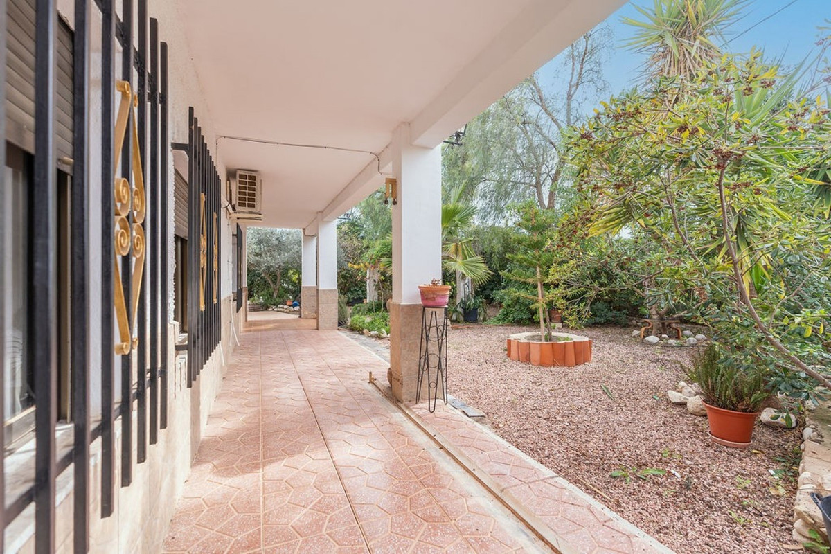 For sale - 3 Bedroom 2 Bathroom House - Finca - Cortijo in Hondón de las Nieves - Hondón de las Nieves Centro  - Alicante