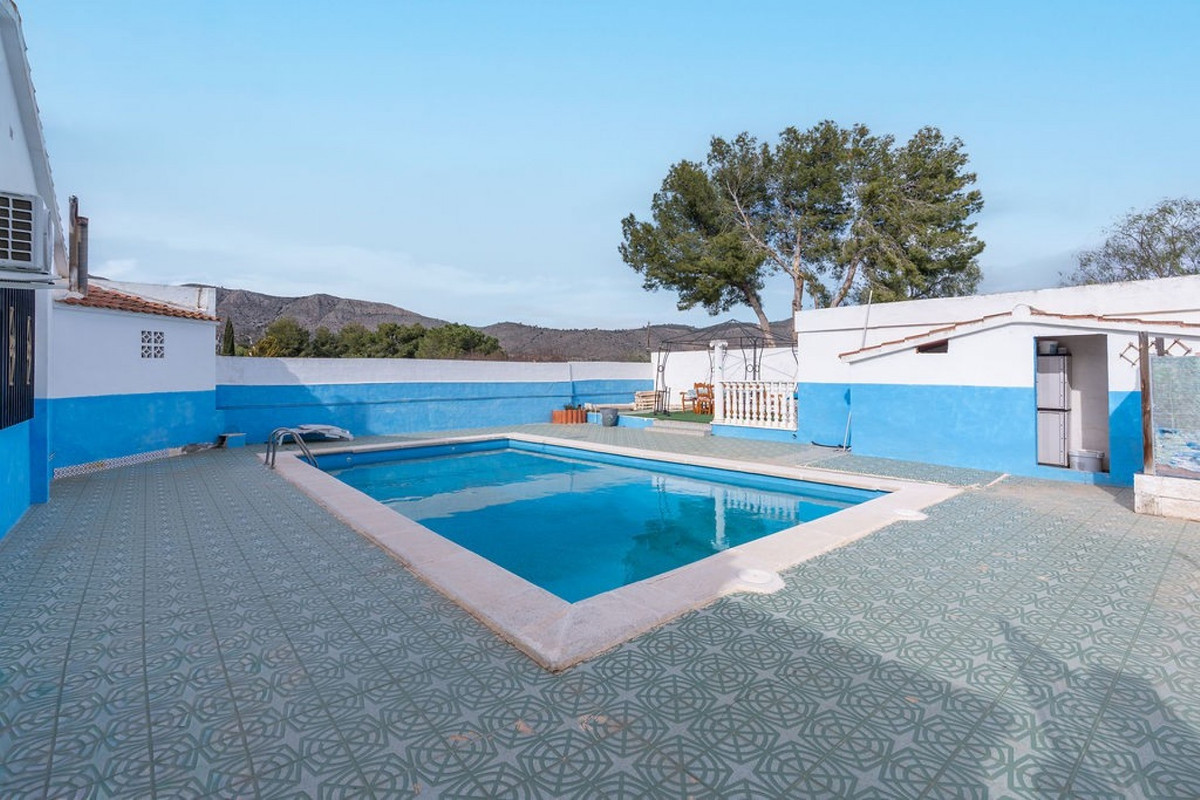 For sale - 3 Bedroom 2 Bathroom House - Finca - Cortijo in Hondón de las Nieves - Hondón de las Nieves Centro  - Alicante