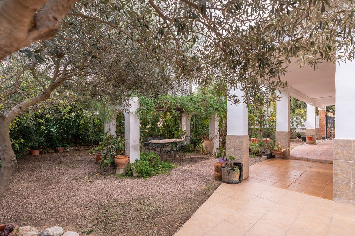 For sale - 3 Bedroom 2 Bathroom House - Finca - Cortijo in Hondón de las Nieves - Hondón de las Nieves Centro  - Alicante