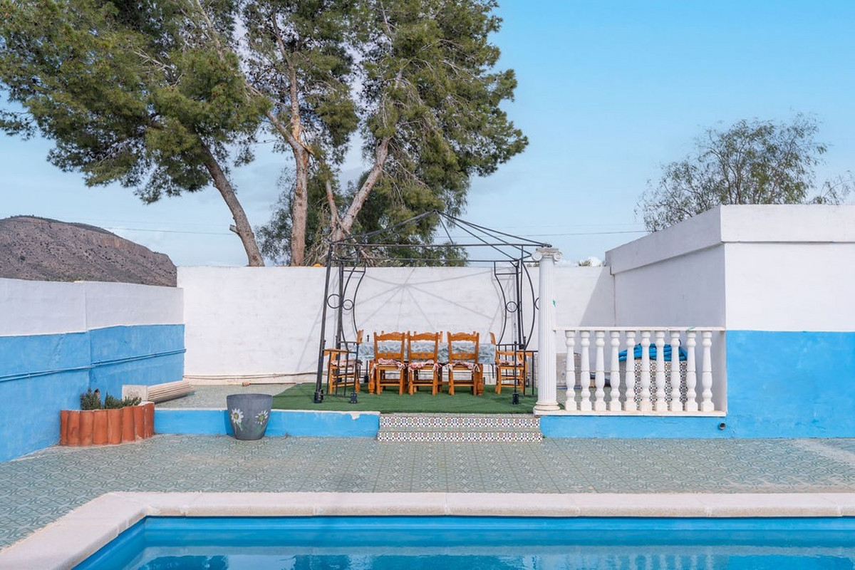 For sale - 3 Bedroom 2 Bathroom House - Finca - Cortijo in Hondón de las Nieves - Hondón de las Nieves Centro  - Alicante