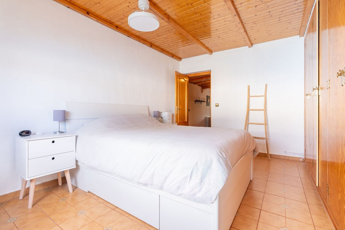 For sale - 3 Bedroom 2 Bathroom House - Finca - Cortijo in Hondón de las Nieves - Hondón de las Nieves Centro  - Alicante