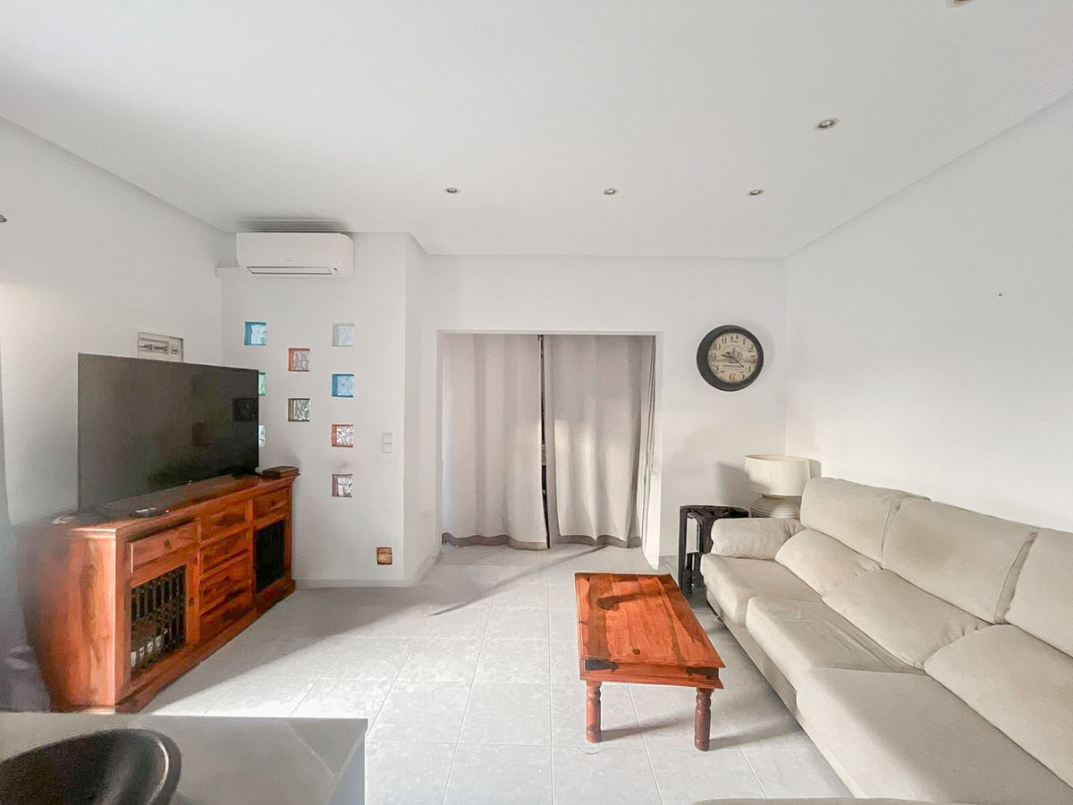 For sale - 2 Bedroom 1 Bathroom Ground Floor Apartment in La Mata - La Mata  - Alicante
