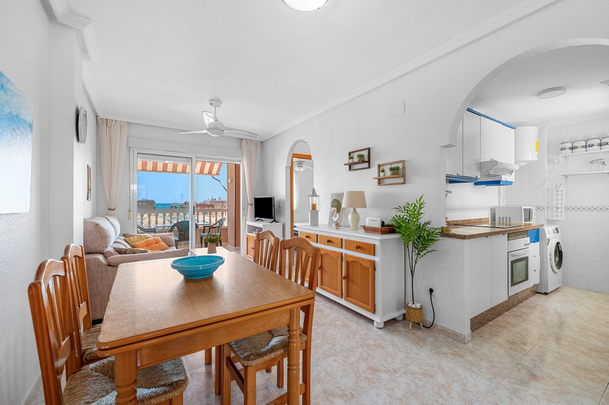 For sale - 2 Bedroom 1 Bathroom Apartment - Middle Floor Apartment in Santa Pola - Santa Pola Centro  - Alicante