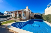 76-R5302648/74847, 6 Bedroom 5 Bathroom House - Detached Villa in Torrevieja