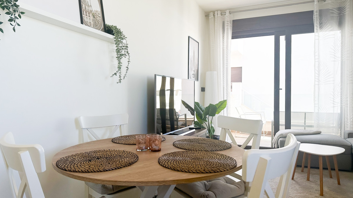 For sale - 3 Bedroom 2 Bathroom House - Bungalow in Torrevieja - Torrevieja Centro  - Alicante