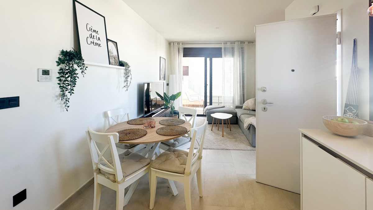 For sale - 3 Bedroom 2 Bathroom House - Bungalow in Torrevieja - Torrevieja Centro  - Alicante