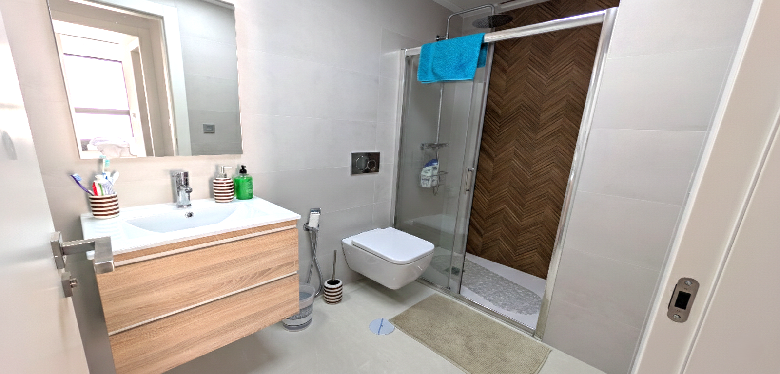 Sold - SOLD! 2 Bedroom 2 Bathroom Penthouse apartment in Torrevieja - Calle Maestro Francisco Casanovas - Alicante