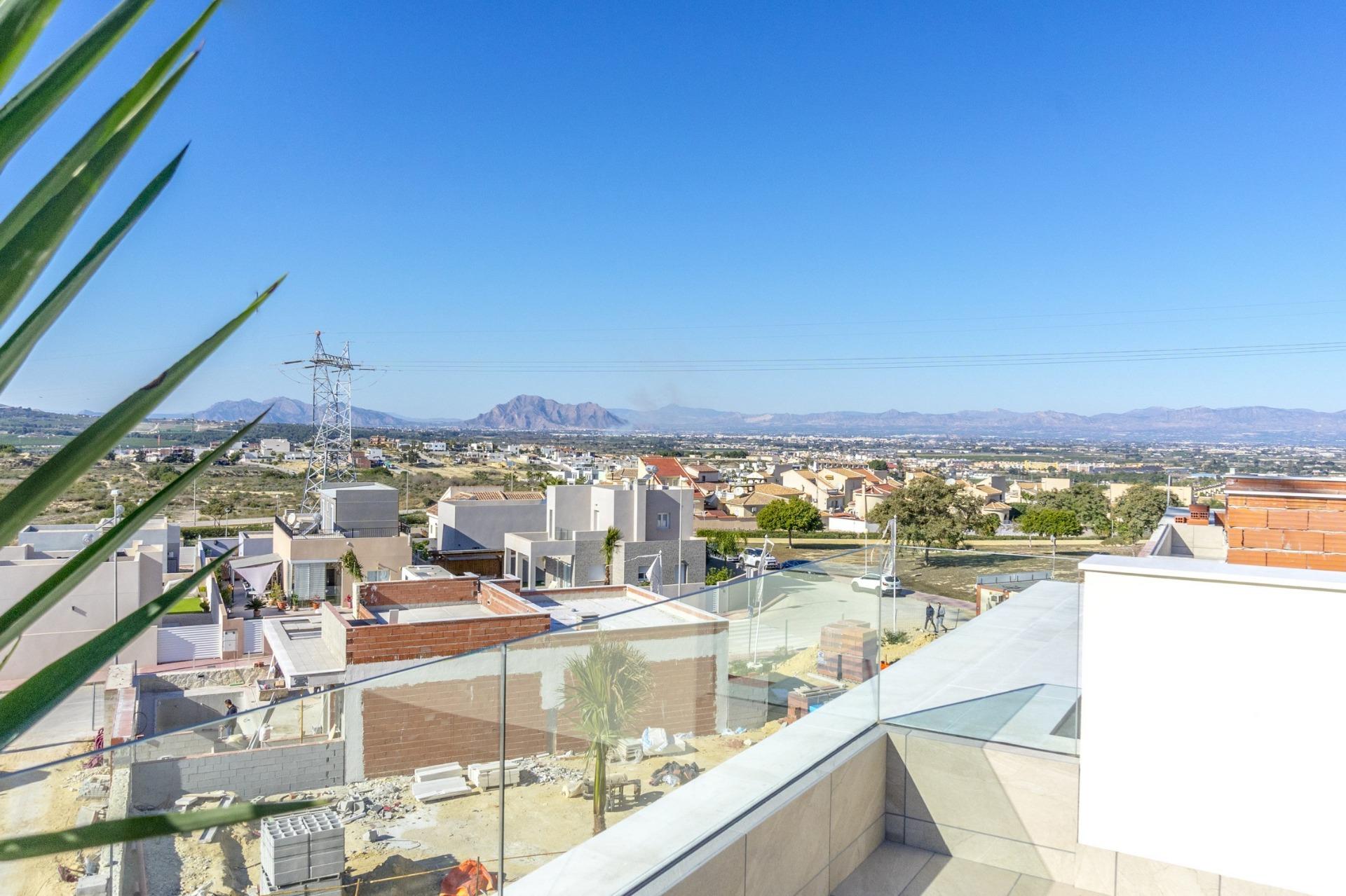 Sold - 3 Bedroom 3 Bathroom Villa in Rojales - Ciudad Quesada  - Alicante