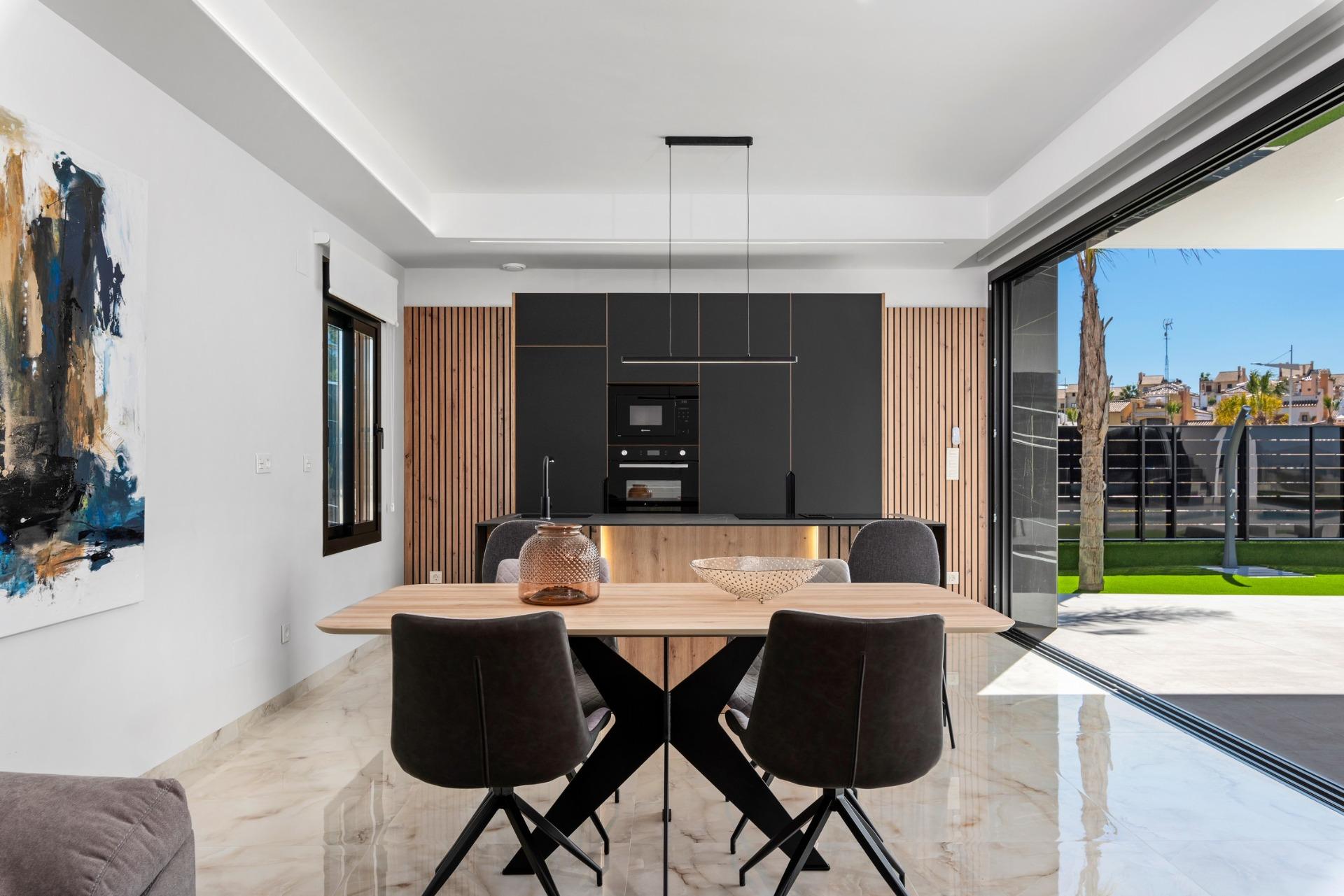 For sale - 3 Bedroom 2 Bathroom Villa in Algorfa - La Finca Golf  - Alicante