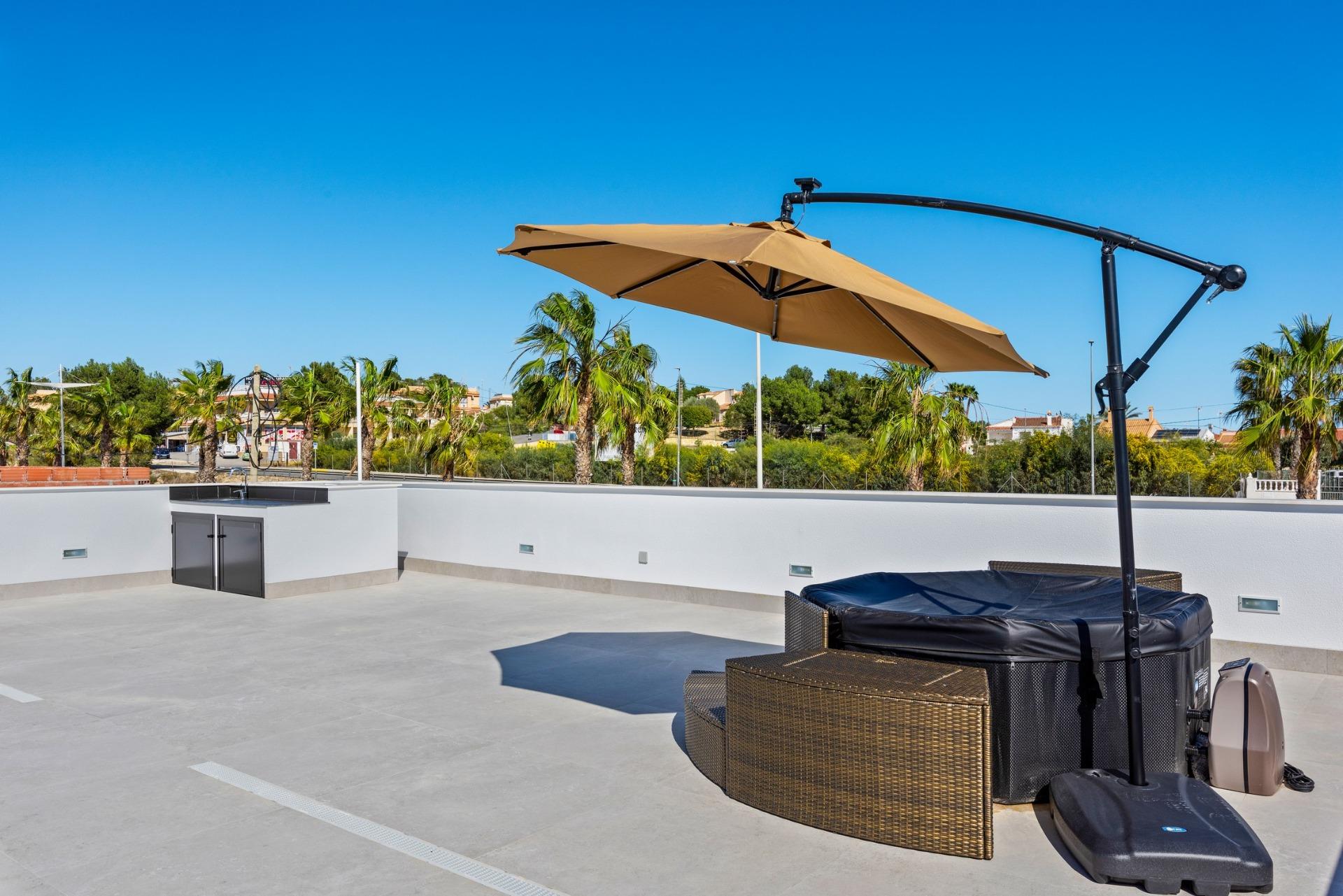 For sale - 3 Bedroom 2 Bathroom Villa in Algorfa - La Finca Golf  - Alicante