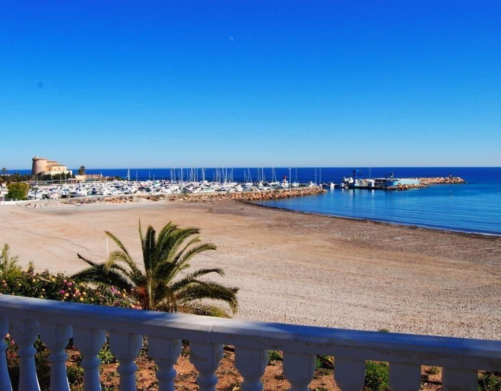 For sale - 3 Bedroom 2 Bathroom Villa in Pilar de La Horadada - Pilar De La Horadada  - Alicante