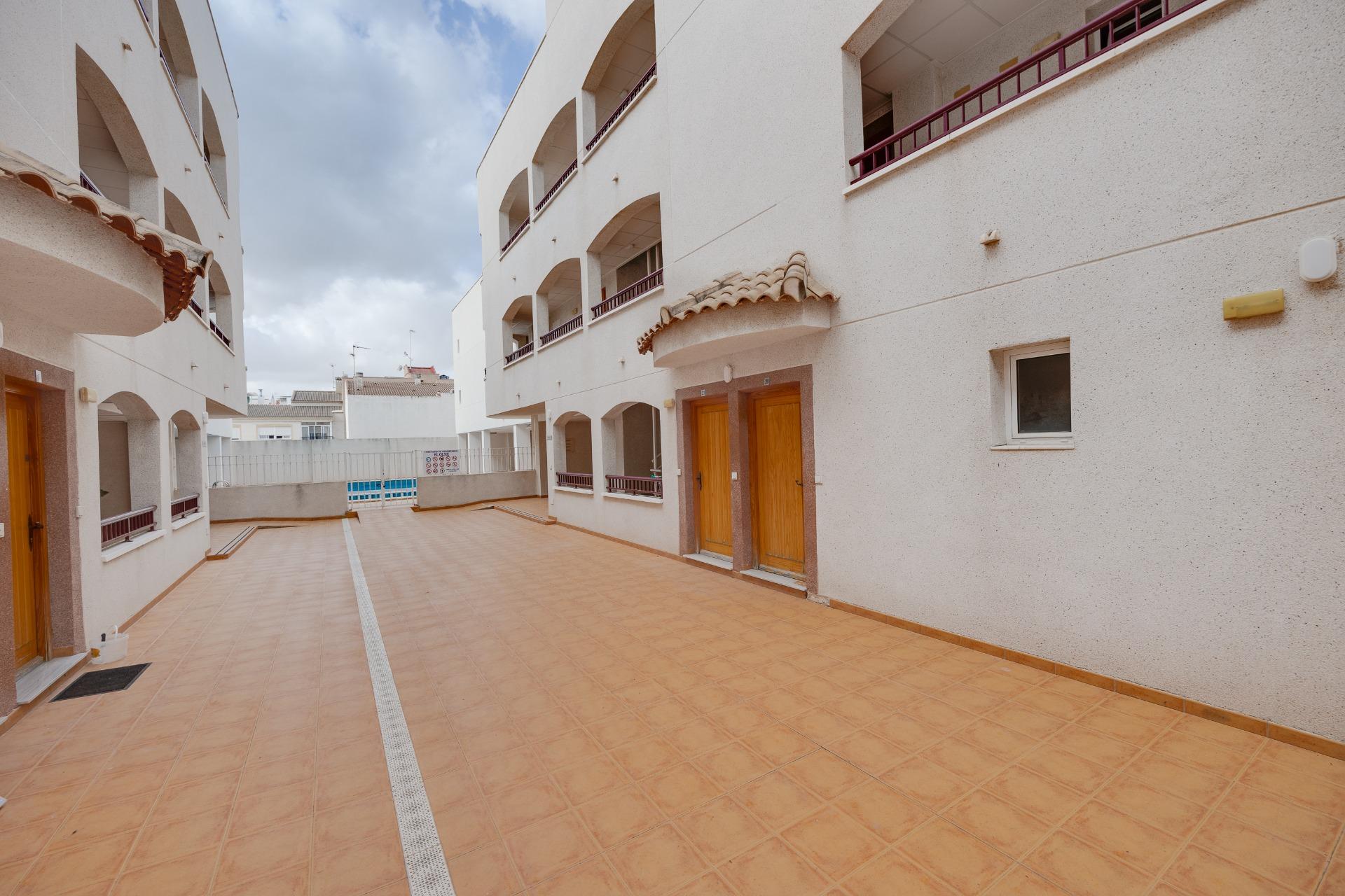 For sale - 2 Bedroom 1 Bathroom Apartment in San Fulgencio - Pueblo  - Alicante