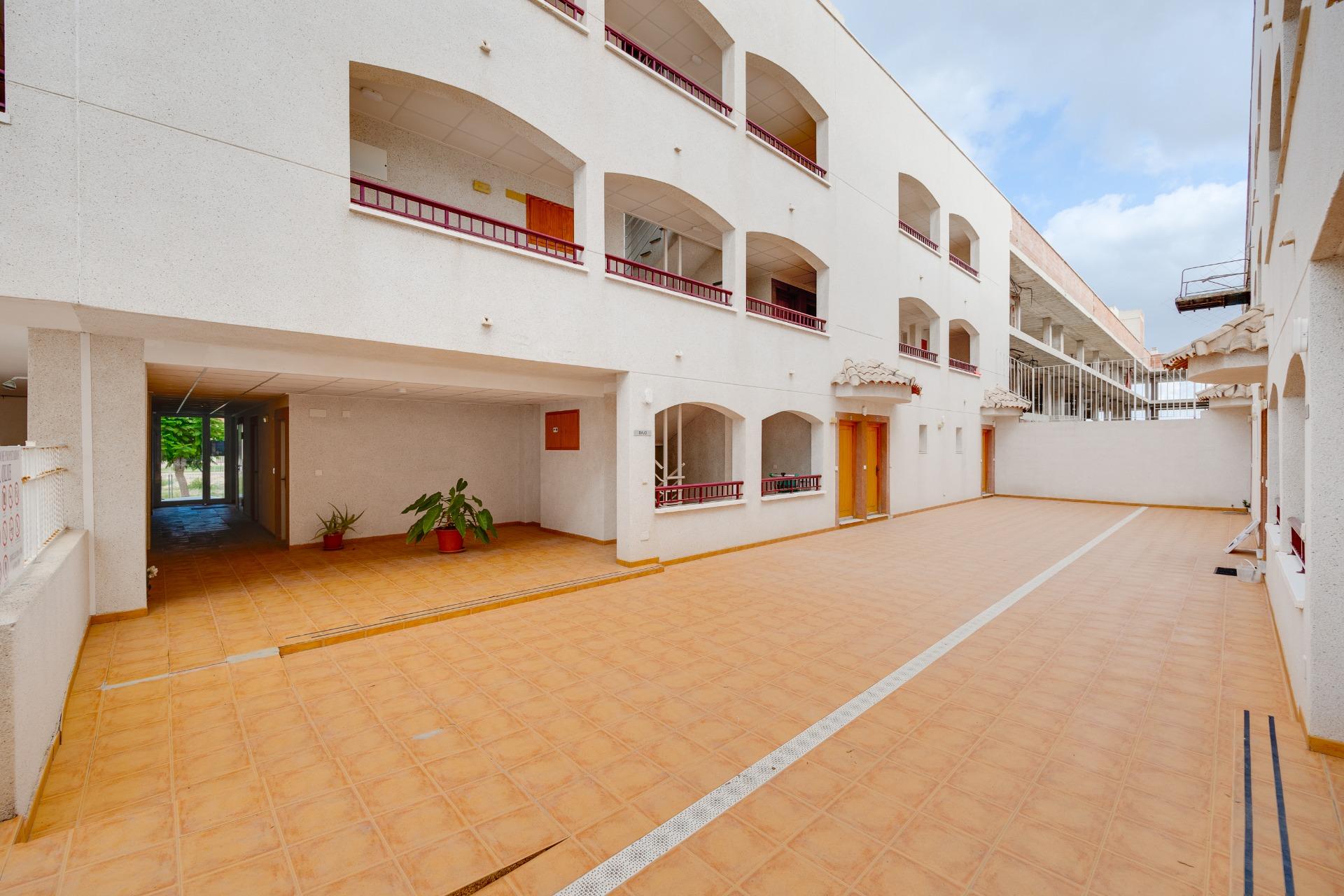 For sale - 1 Bedroom 1 Bathroom Apartment in San Fulgencio - Pueblo  - Alicante