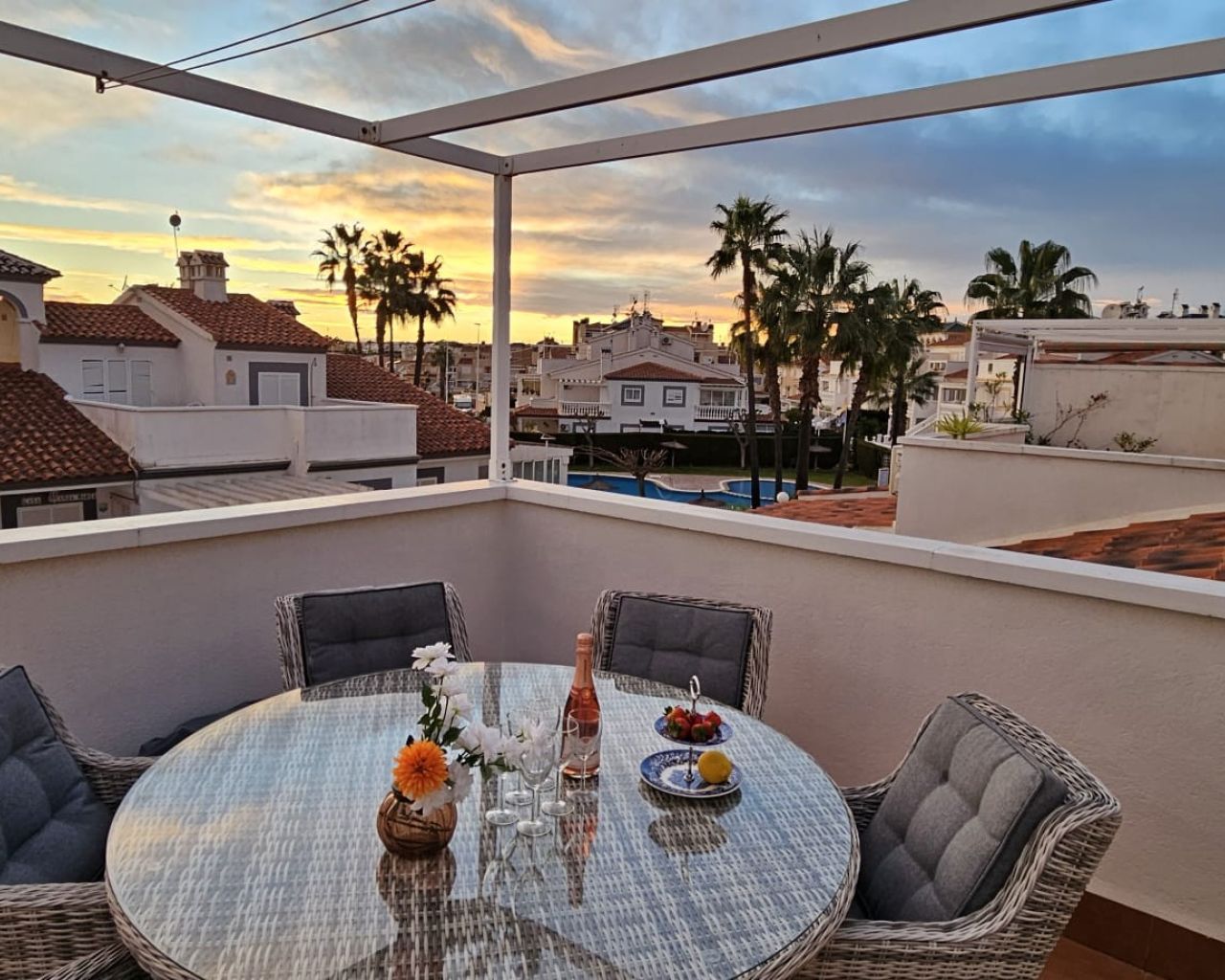 For sale - 3 Bedroom 2 Bathroom Apartment in Orihuela Costa - Playa Flamenca  - Alicante