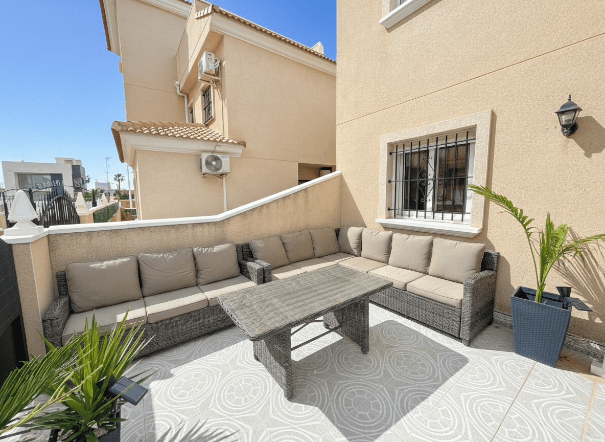 House in La Zenia - Image 2
