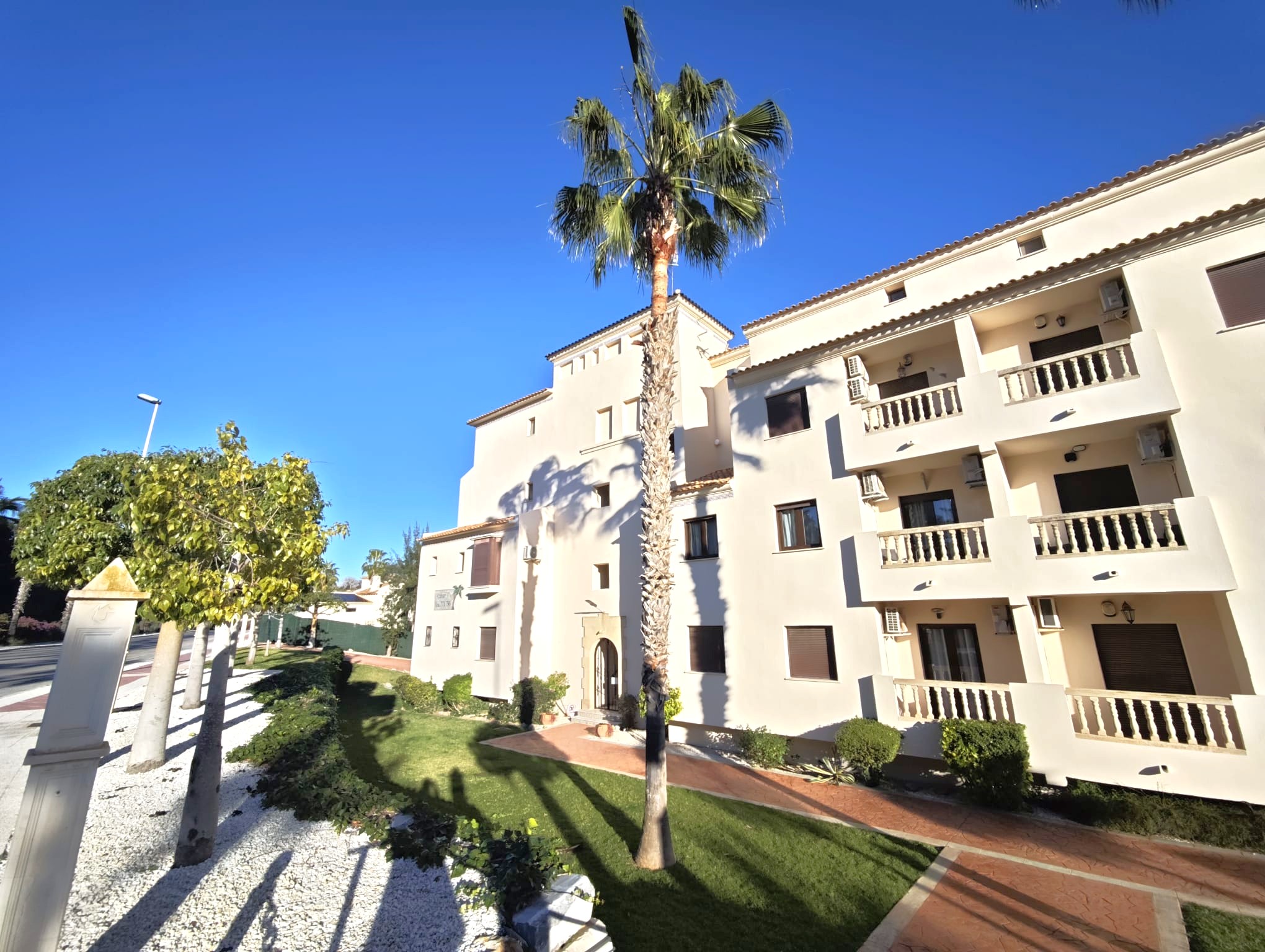 For sale - 3 Bedroom 2 Bathroom Apartment in Villamartin - Las Ramblas - Alicante