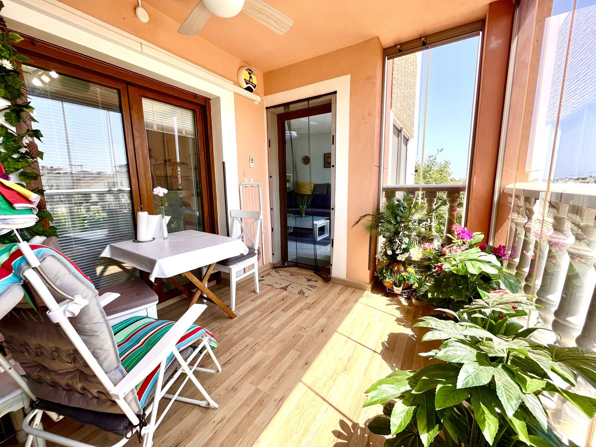 For sale - 2 Bedroom 2 Bathroom Apartment - Middle Floor Apartment in Orihuela - Villamartin  - Alicante