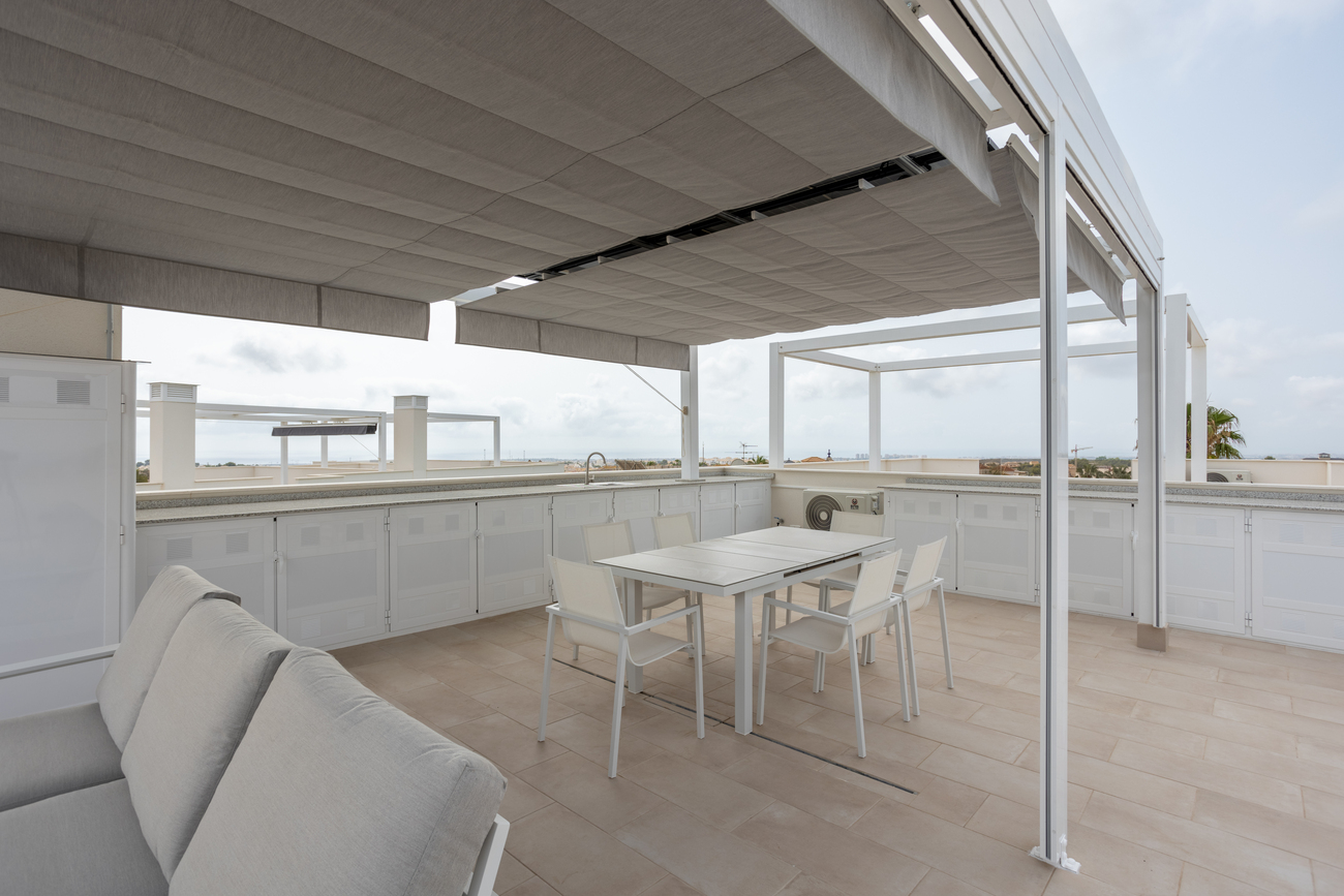 For sale - 2 Bedroom 2 Bathroom Penthouse Penthouse in Villamartin - Costa Blanca  - Alicante