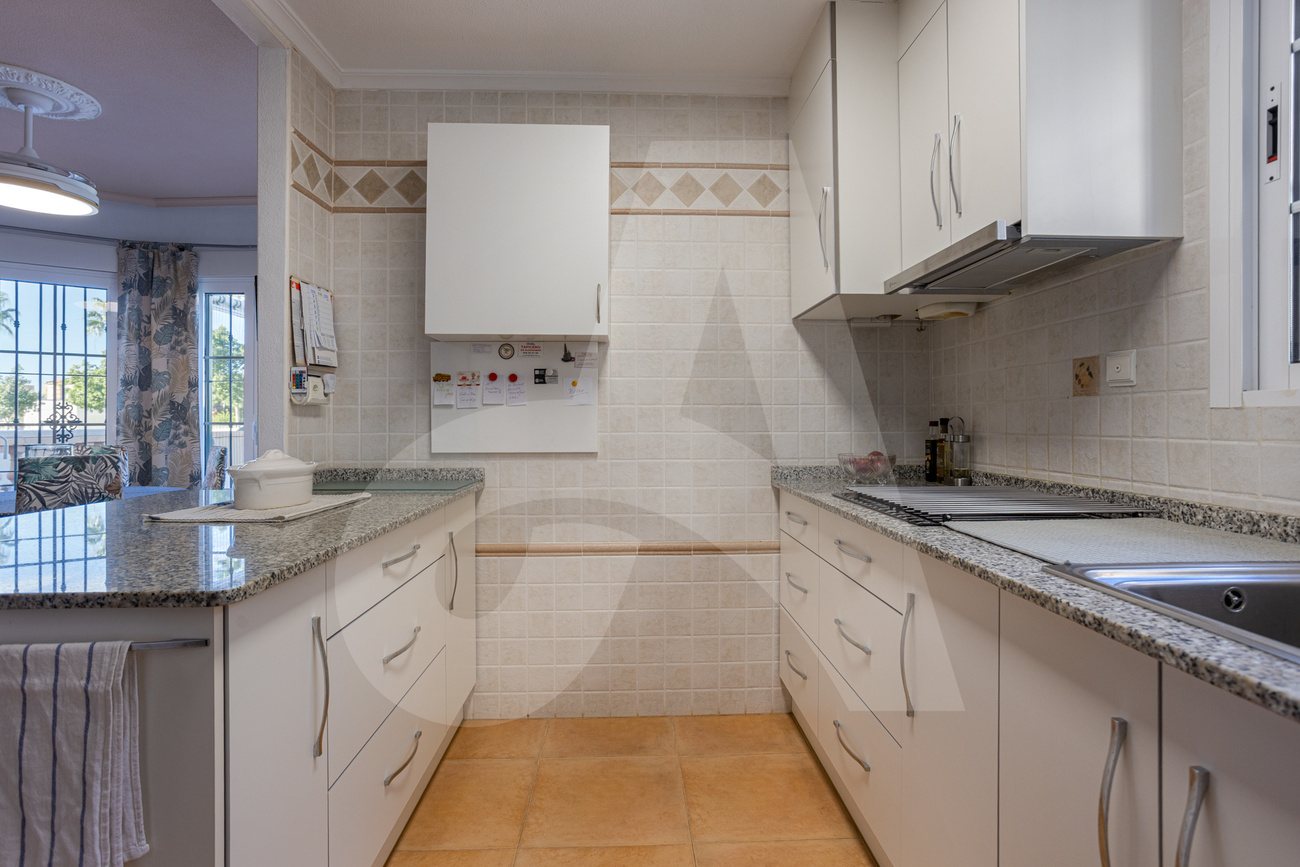 For sale - 3 Bedroom 2 Bathroom Villa in El Raso  - El Raso  - Alicante