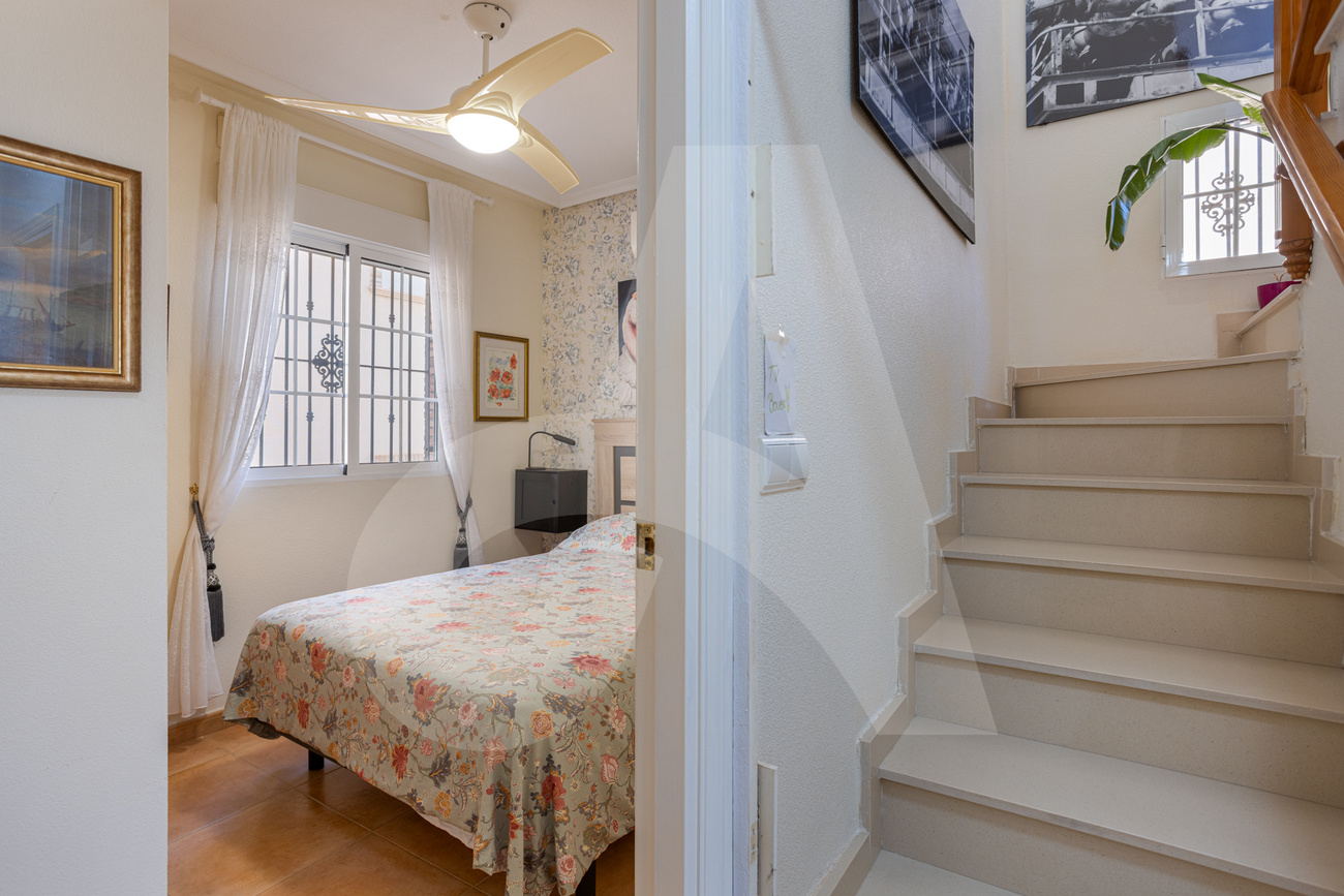 For sale - 3 Bedroom 2 Bathroom Villa in El Raso  - El Raso  - Alicante