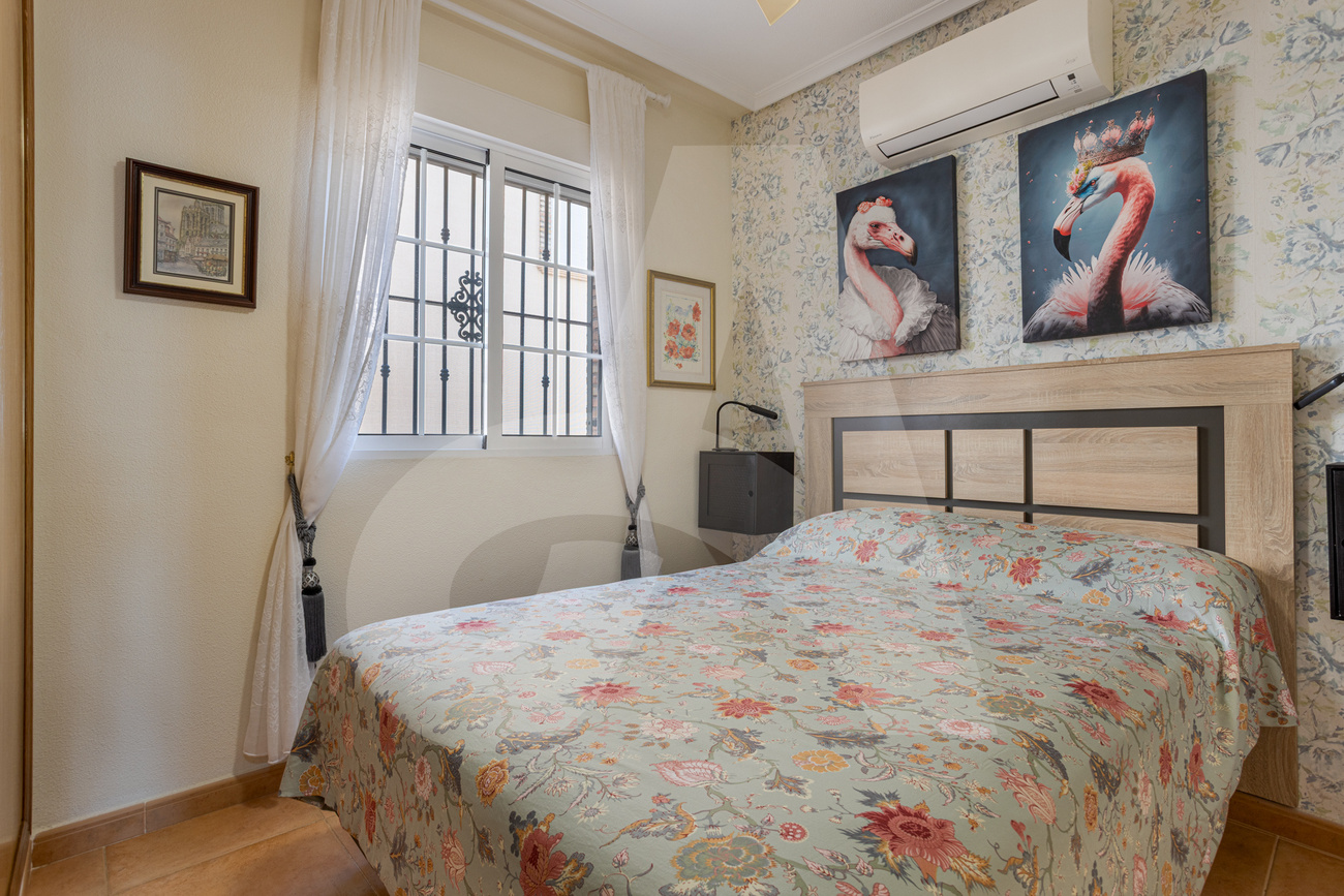 For sale - 3 Bedroom 2 Bathroom Villa in El Raso  - El Raso  - Alicante