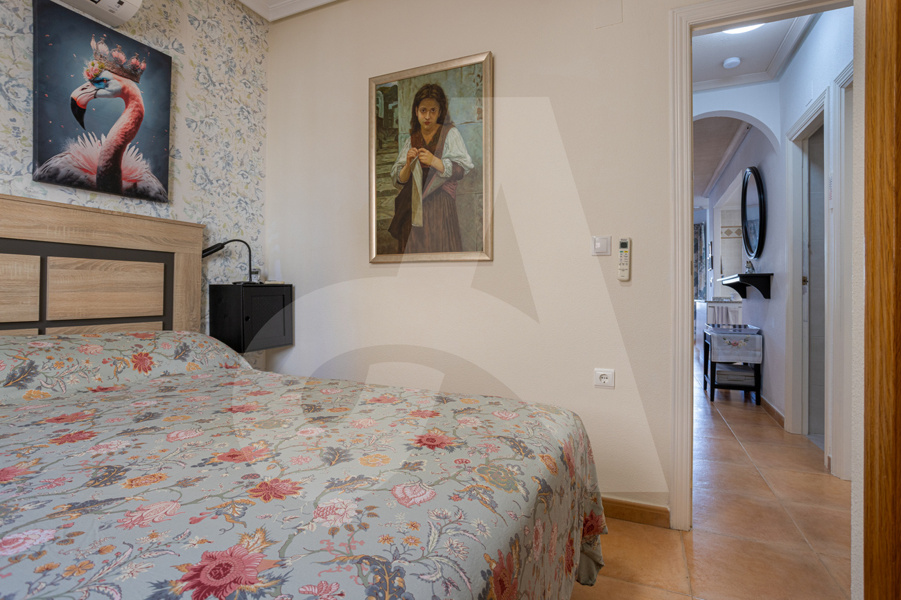 For sale - 3 Bedroom 2 Bathroom Villa in El Raso  - El Raso  - Alicante