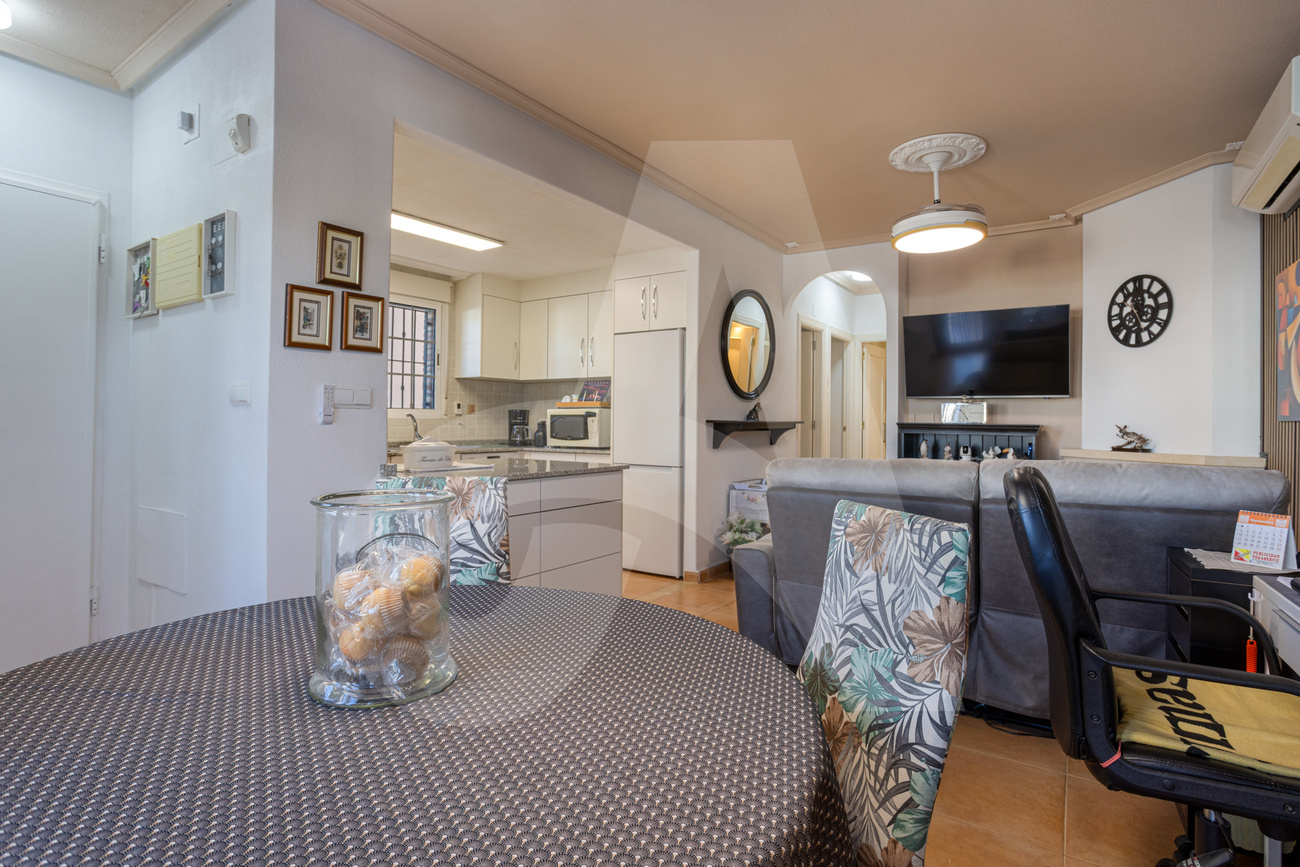 For sale - 3 Bedroom 2 Bathroom Villa in El Raso  - El Raso  - Alicante