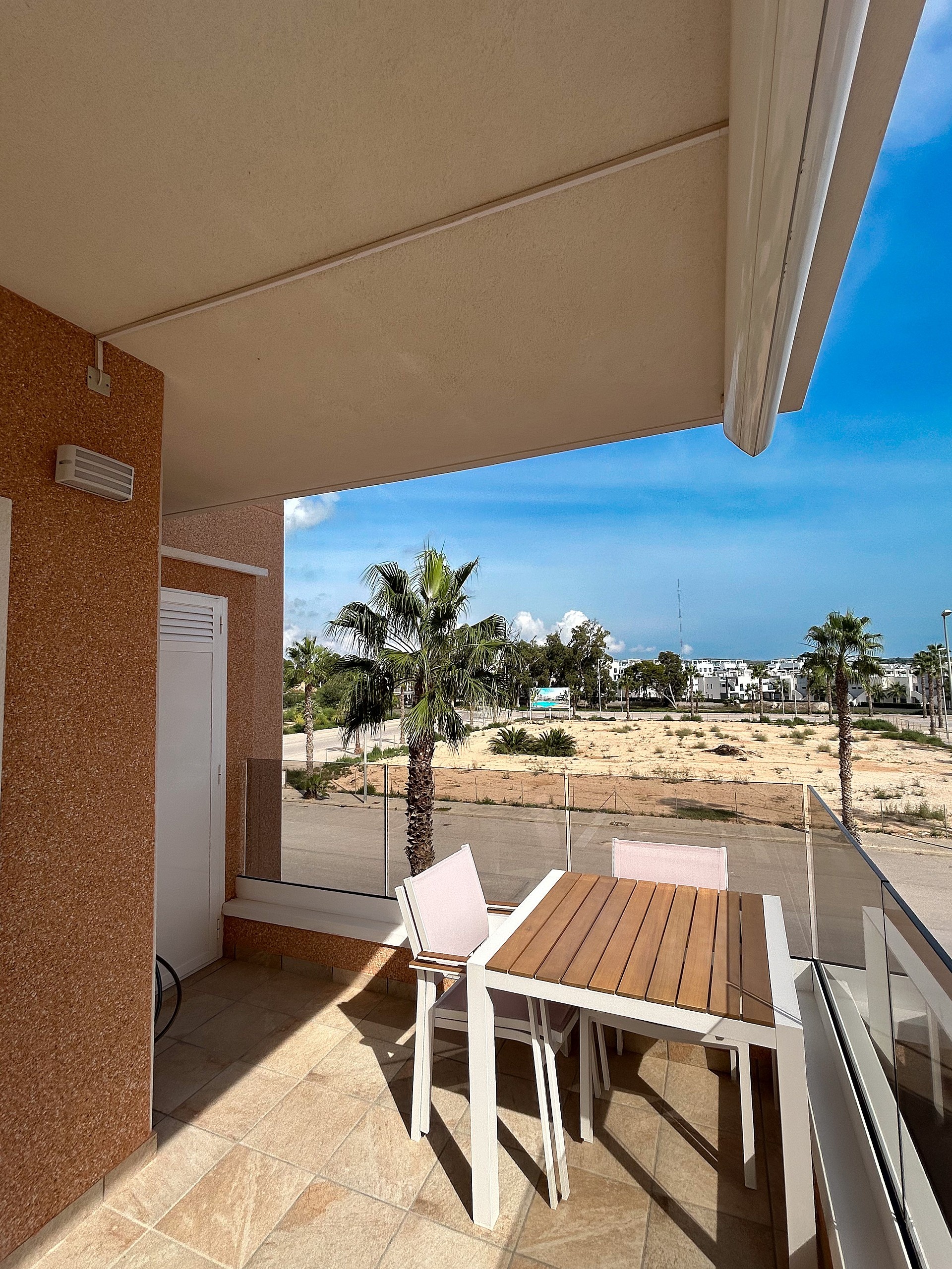 For sale - 3 Bedroom 2 Bathroom Apartment in El Raso - Costa Blanca  - Alicante