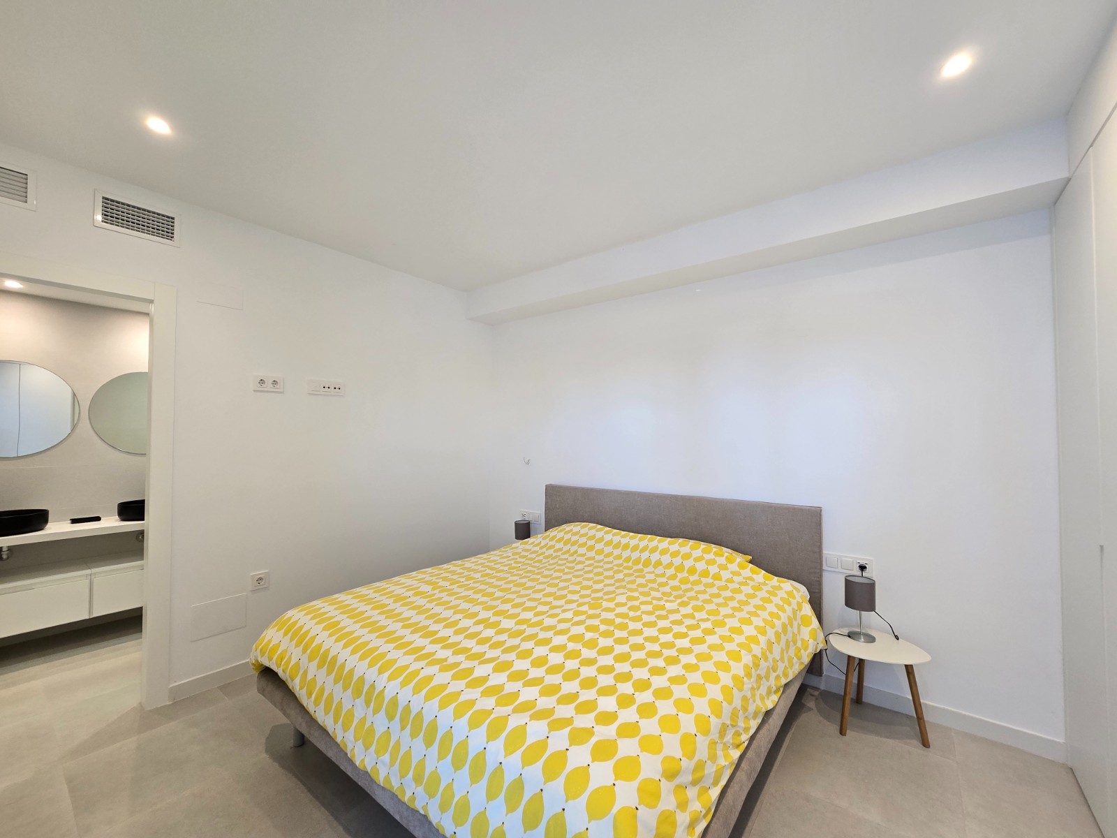 For sale - 2 Bedroom 2 Bathroom Apartment in Pilar de La Horadada - Costa Blanca  - Alicante