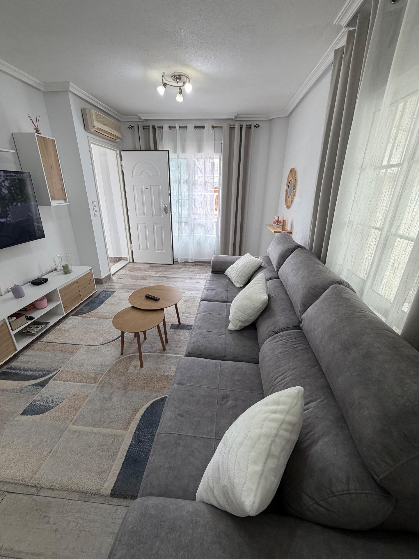 For sale - 3 Bedroom 3 Bathroom Town House in La Zenia - La Zenia  - Alicante