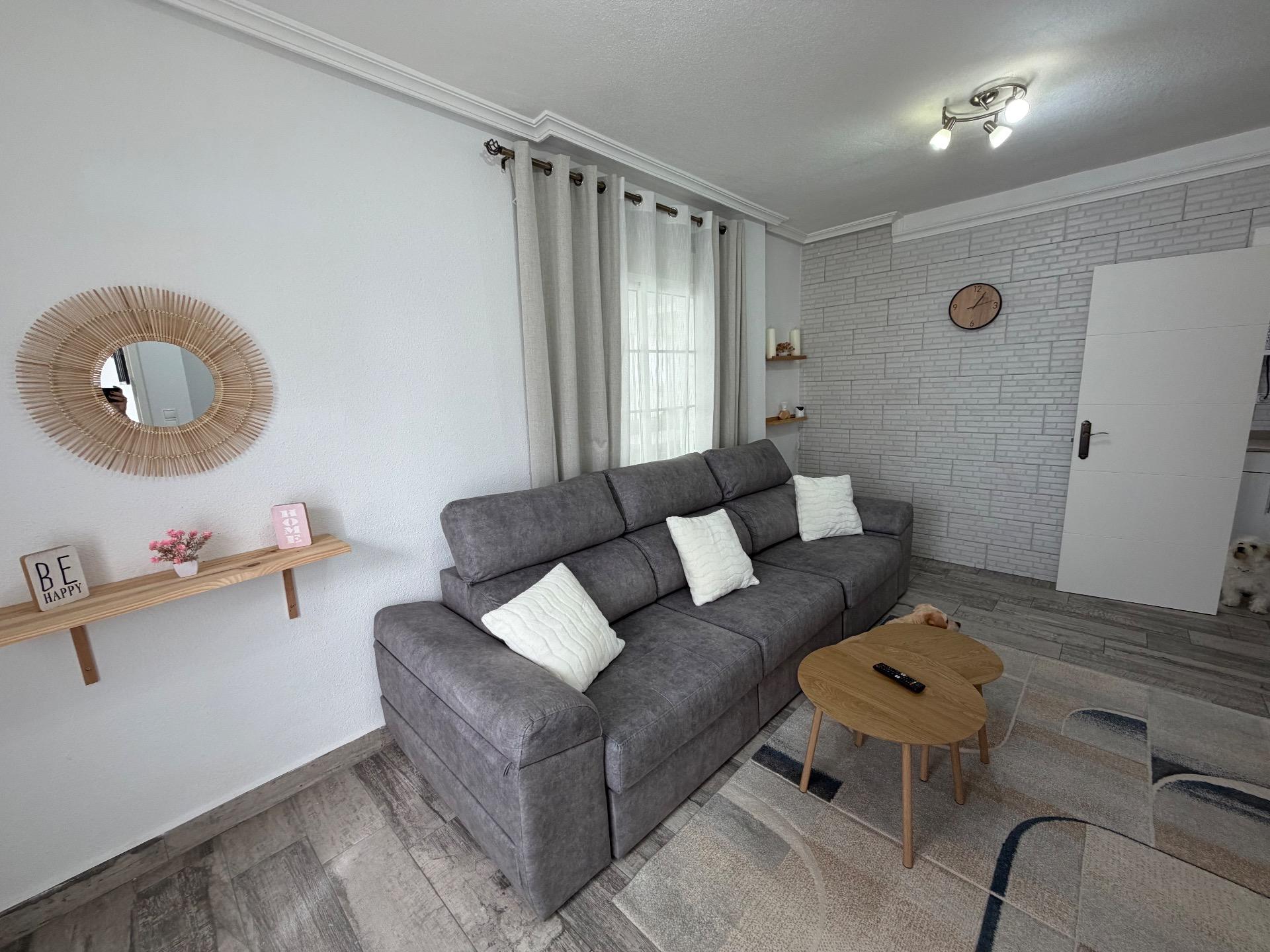 For sale - 3 Bedroom 3 Bathroom Town House in La Zenia - La Zenia  - Alicante