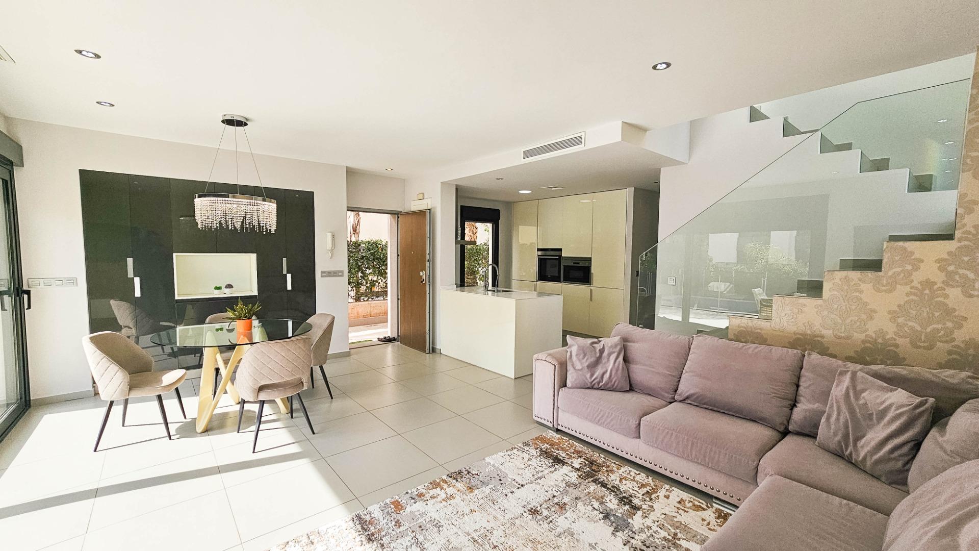 For sale - 3 Bedroom 2 Bathroom Villa in Cuidad Quesada - Cuidad Quesada  - Alicante