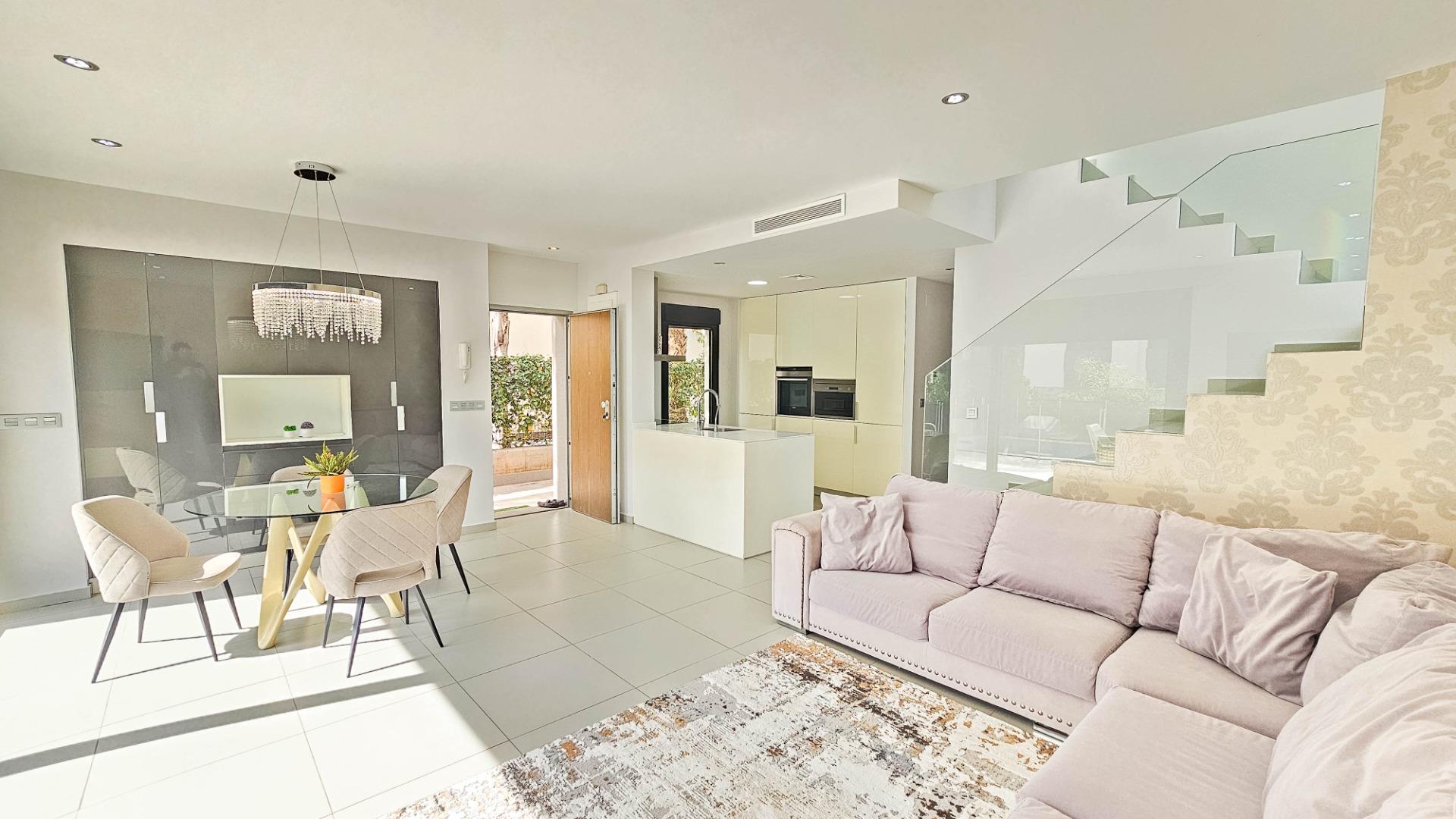 For sale - 3 Bedroom 2 Bathroom Villa in Cuidad Quesada - Cuidad Quesada  - Alicante