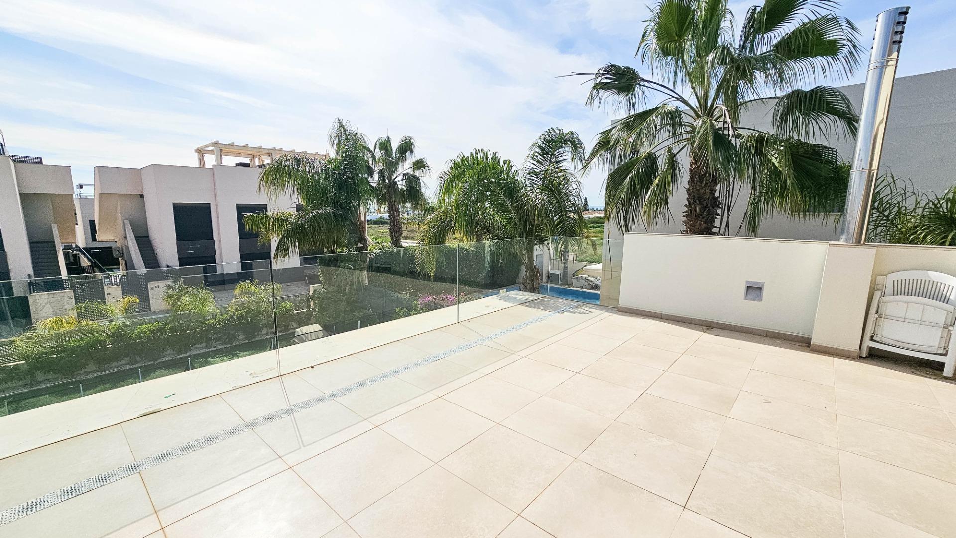 For sale - 3 Bedroom 2 Bathroom Villa in Cuidad Quesada - Cuidad Quesada  - Alicante