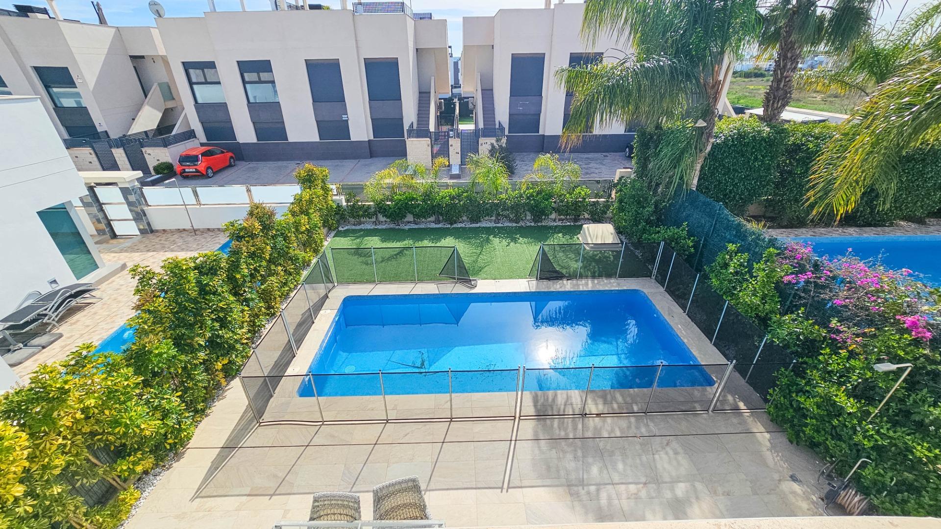 For sale - 3 Bedroom 2 Bathroom Villa in Cuidad Quesada - Cuidad Quesada  - Alicante