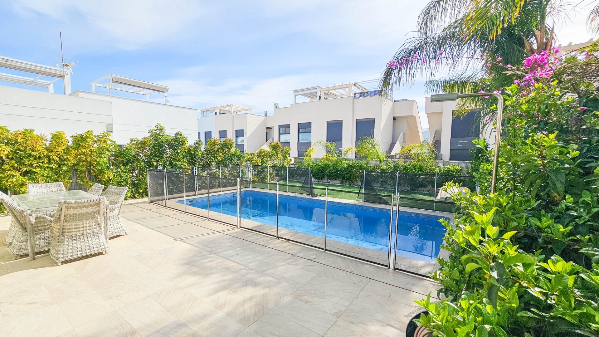 For sale - 3 Bedroom 2 Bathroom Villa in Cuidad Quesada - Cuidad Quesada  - Alicante